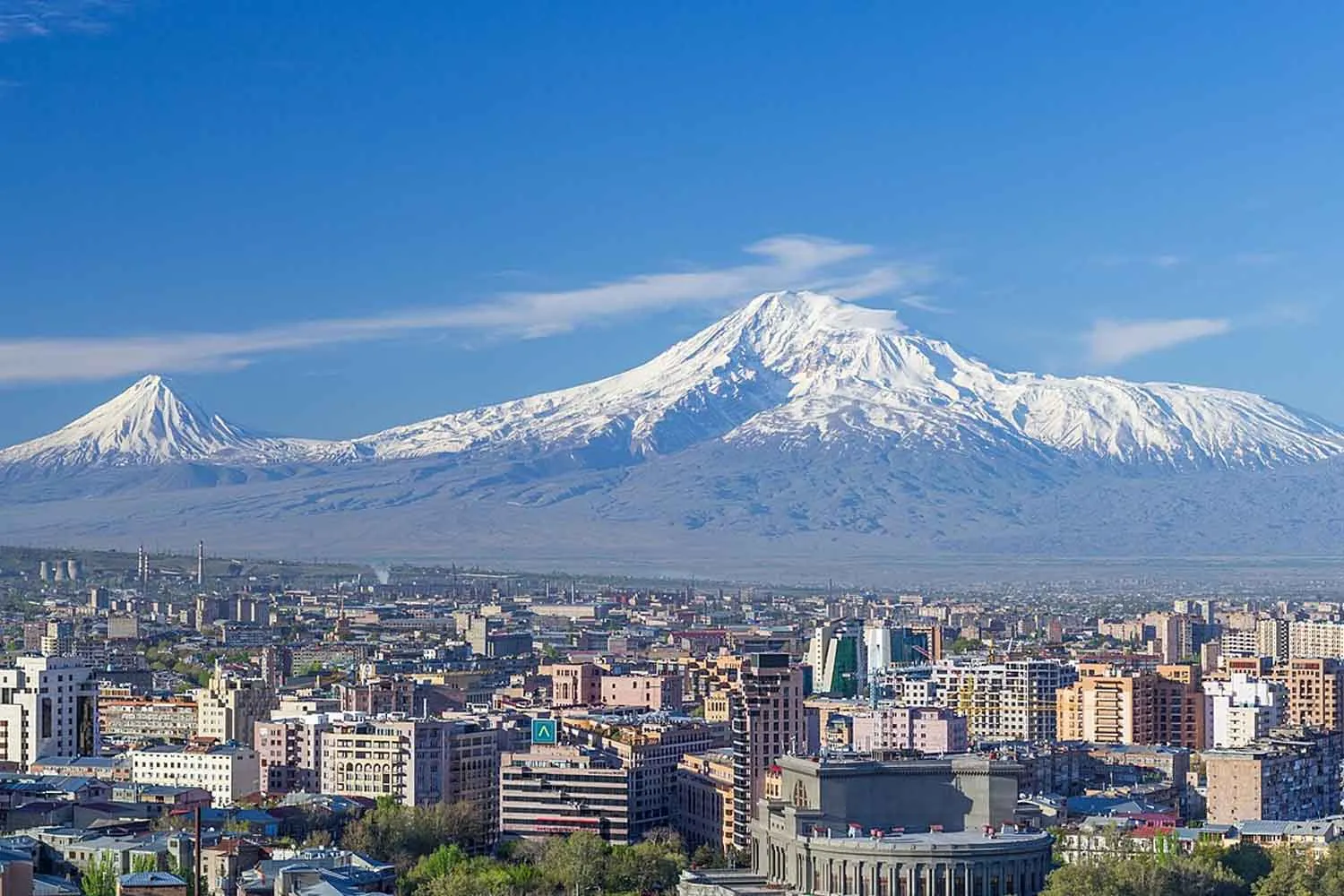 Lo scioglimento dei ghiacciai del monte Ararat riaccende la ricerca dell'Arca di Noè: cosa si spera di trovare?