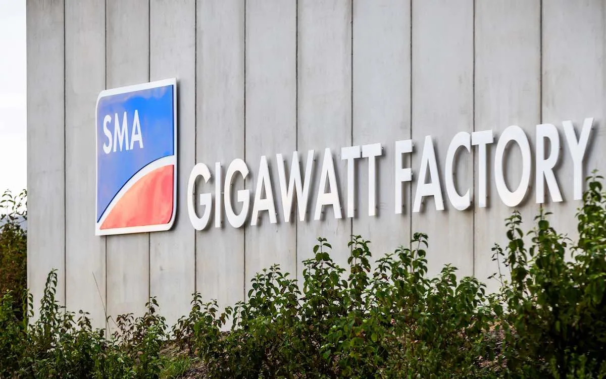 Inverter: nuova Gigafactory SMA, l'Ue stringe sui fornitori rischiosi